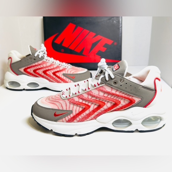 Men’s Nike Air Max TW DQ3984 002 size 10.5 bone/Red Clay-Olive Grey color NEW! - Picture 12 of 16